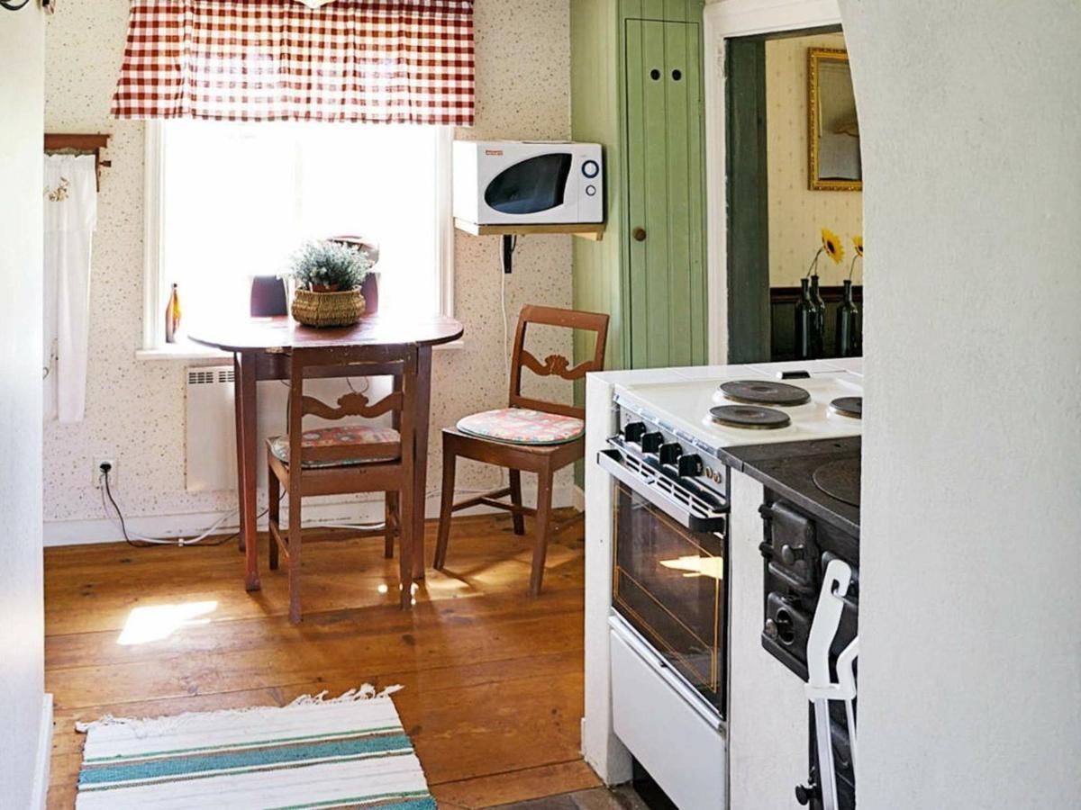 4 Person Holiday Home In Ankarsrum Hult  Zewnętrze zdjęcie